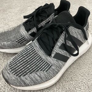 Adidas Gray and Black Sneakers with Knit Upper and Cushioned Midsole